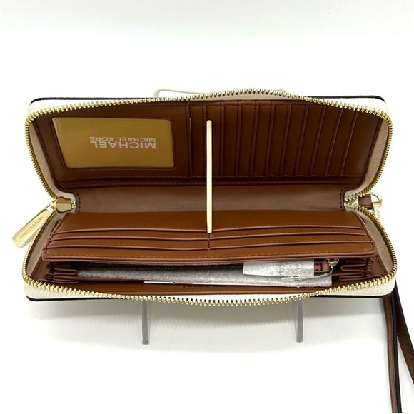 Michael Kors Large Continental Wallet Wristlet Vanilla/Brown - Picture 8 of 10